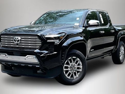 Used 2024 Toyota Tacoma Limited AWD/4WD image 1