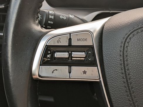 Certified 2024 Kia Telluride LX image 18