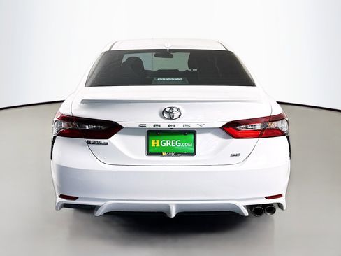 Used 2024 Toyota Camry SE image 8