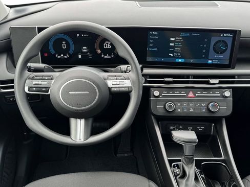 New 2025 Hyundai Tucson SE image 26