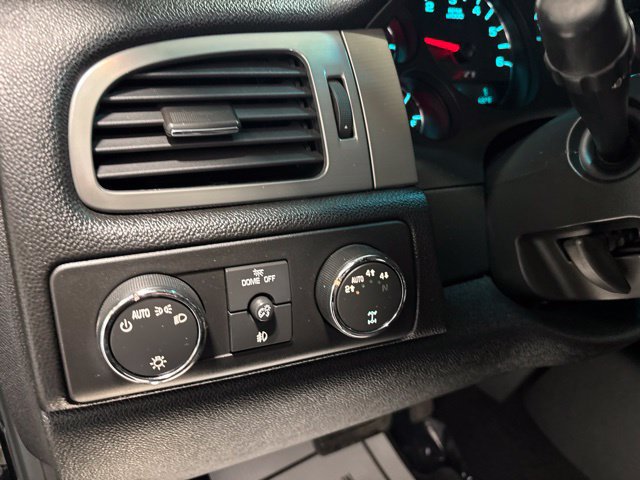 Used 2009 GMC Sierra 1500 SLT w/ All-Terrain Package AWD/4WD image 21
