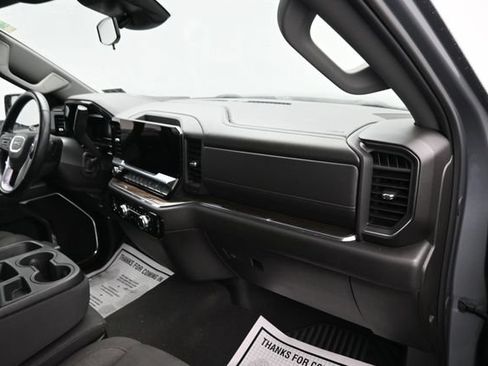 Used 2024 GMC Sierra 1500 Elevation AWD/4WD image 8