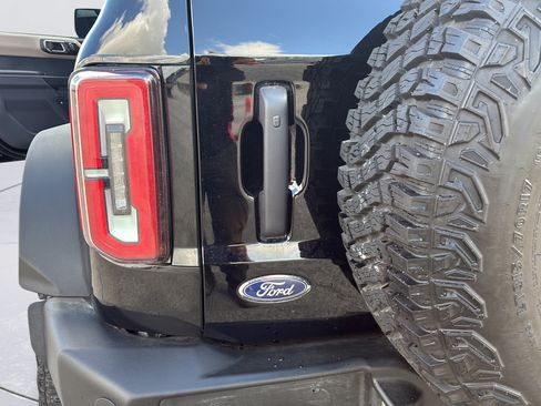 Used 2024 Ford Bronco Wildtrak AWD/4WD image 39