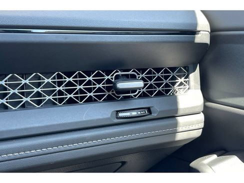 Certified 2023 Honda Accord EX image 29