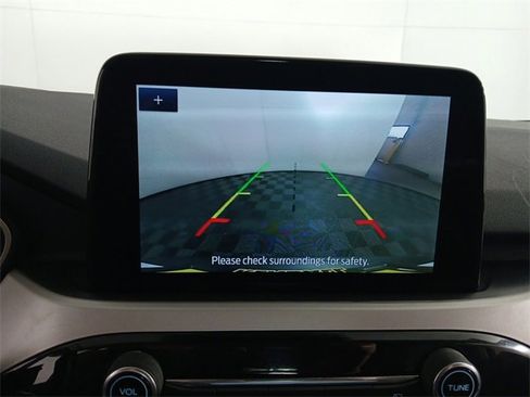 Used 2022 Ford Escape SE w/ SE Sport Appearance Package image 14