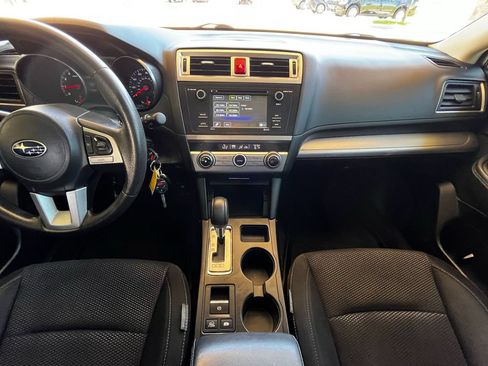 Used 2017 Subaru Outback 2.5i AWD/4WD image 12