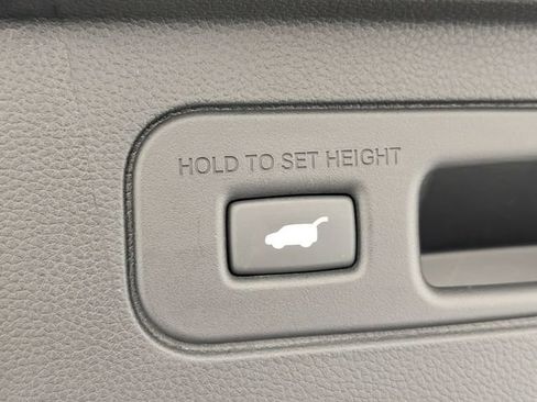 Used 2025 Honda Pilot EX-L image 30