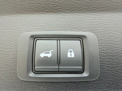 Used 2024 Mitsubishi Outlander SE Black Edition image 13