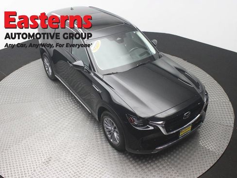 Used 2024 MAZDA CX-90 Plug-In Hybrid w/ Premium Pkg AWD/4WD image 3
