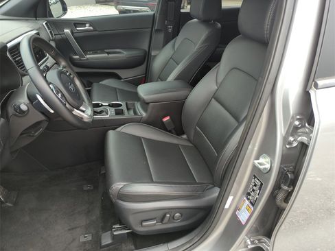 Used 2022 Kia Sportage Nightfall Edition image 12