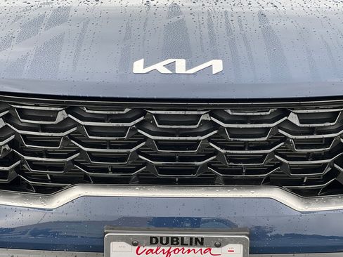 Certified 2025 Kia Sorento S image 50