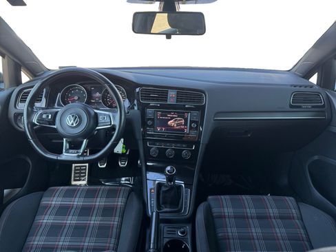 Used 2018 Volkswagen GTI S FWD image 10