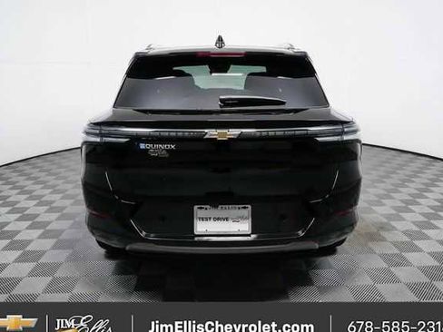 New 2026 Chevrolet Equinox EV LT w/ Convenience Package II FWD image 30