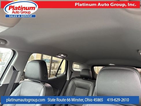 Used 2024 GMC Terrain SLT w/ Elevation Edition image 14