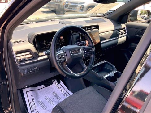 Used 2025 GMC Terrain Elevation AWD/4WD image 13