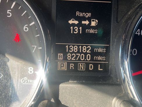 Used 2013 Nissan Rogue SV AWD/4WD image 9