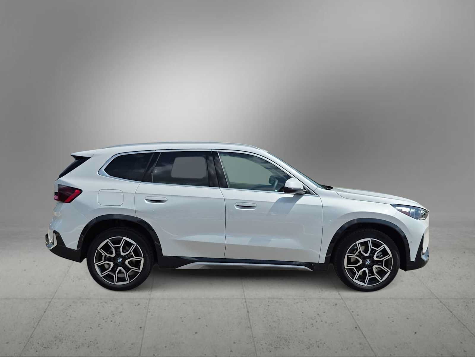 Used 2026 BMW X1 xDrive28i w/ Convenience Package AWD/4WD image 9