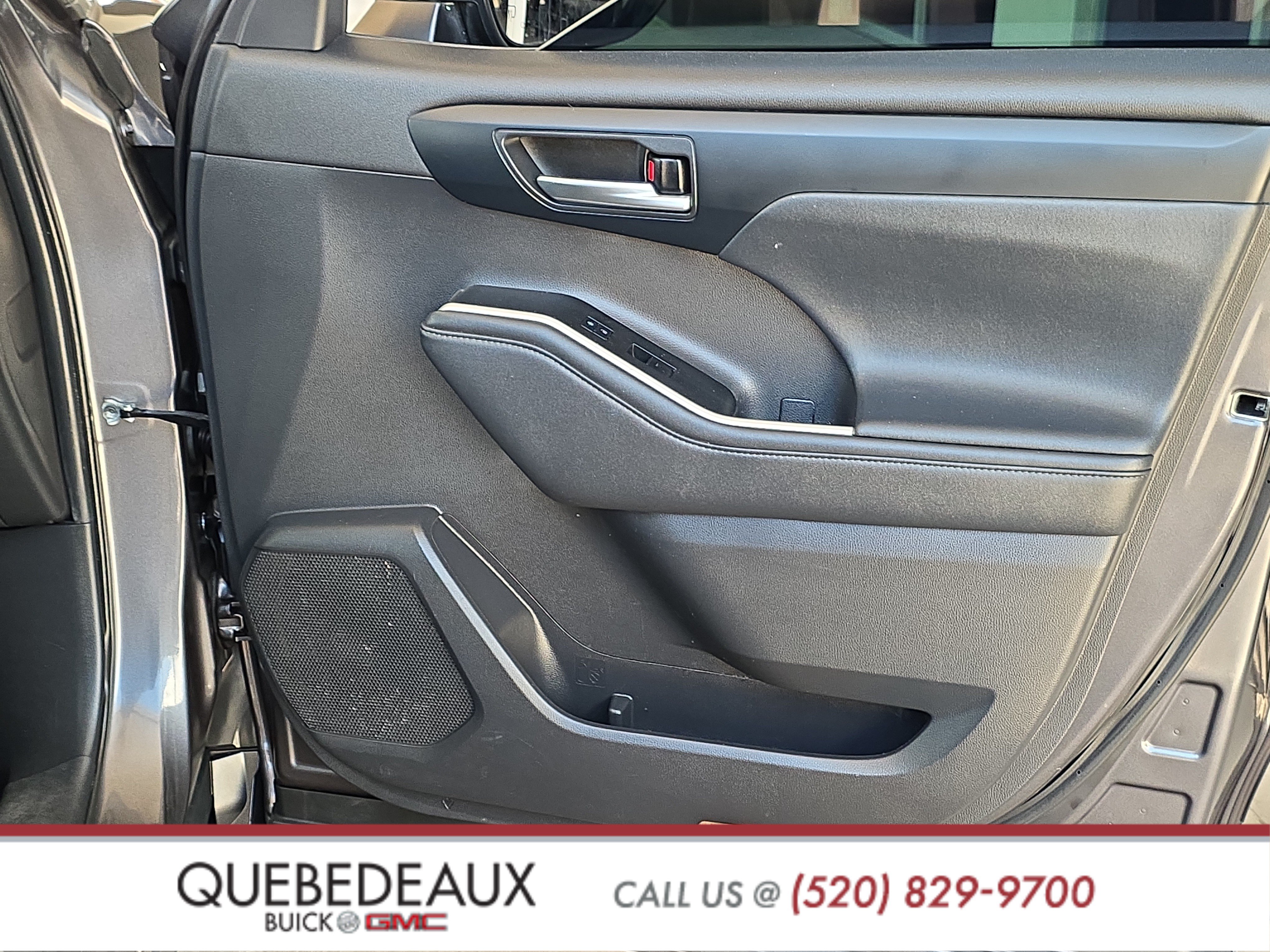 Used 2021 Toyota Highlander XSE FWD image 27