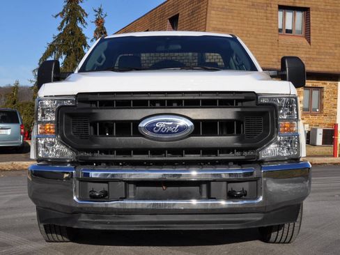 Used 2021 Ford F250 XL w/ Power Equipment Group RWD image 5