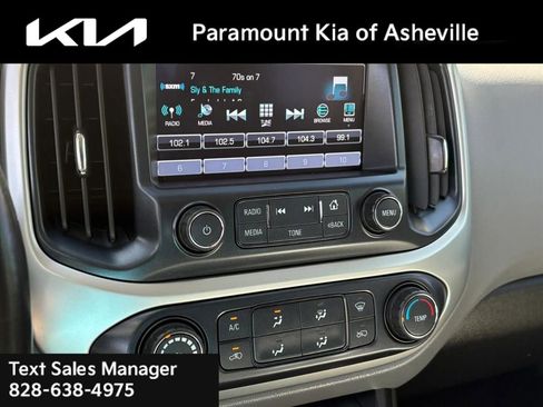 Used 2017 Chevrolet Colorado LT AWD/4WD image 11