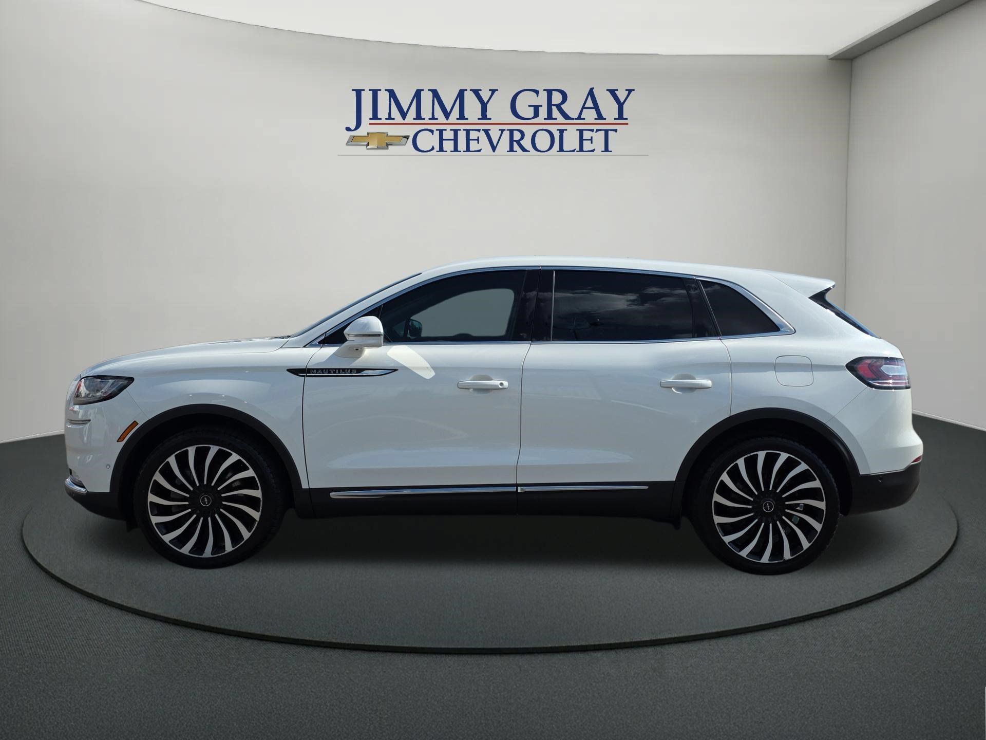 Used 2023 Lincoln Nautilus Black Label w/ Cargo Utility Package AWD/4WD image 2