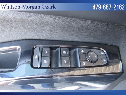 Used 2022 Nissan Pathfinder SV FWD image 35