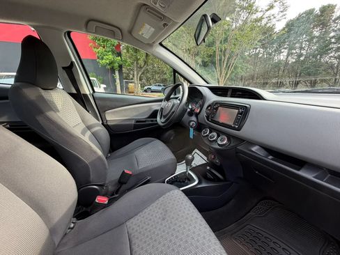 Used 2016 Toyota Yaris L FWD image 22