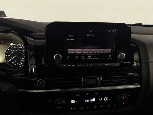 Used 2024 Nissan Pathfinder SV w/ Black Appearance Package FWD image 19
