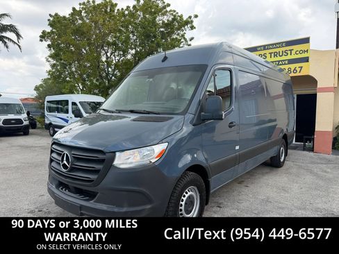 Used 2019 Mercedes-Benz Sprinter 170 image 1