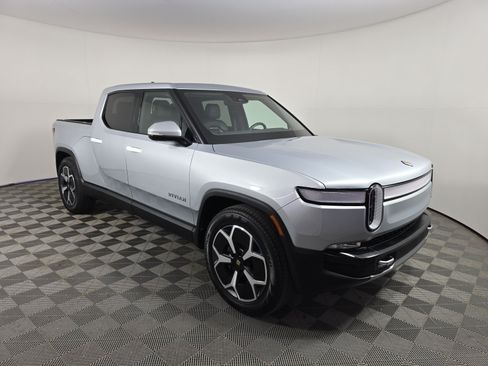 Used 2024 Rivian R1T Adventure AWD/4WD image 7