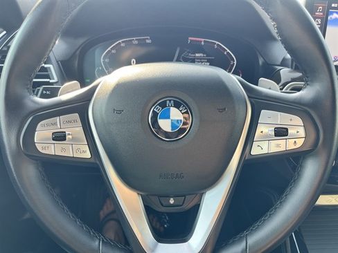 Used 2025 BMW X4 xDrive30i AWD/4WD image 18