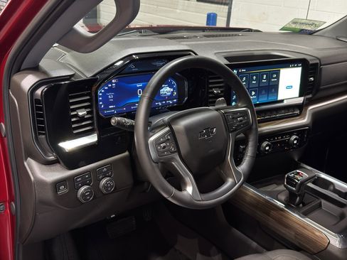 Used 2024 Chevrolet Silverado 1500 RST w/ Max Trailering Package AWD/4WD image 18