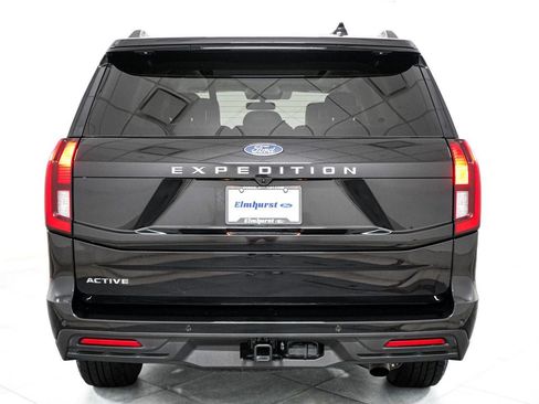 Certified 2025 Ford Expedition Active AWD/4WD image 6