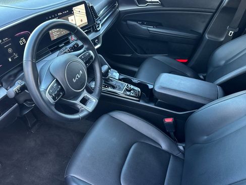 Certified 2023 Kia Sportage EX FWD image 10