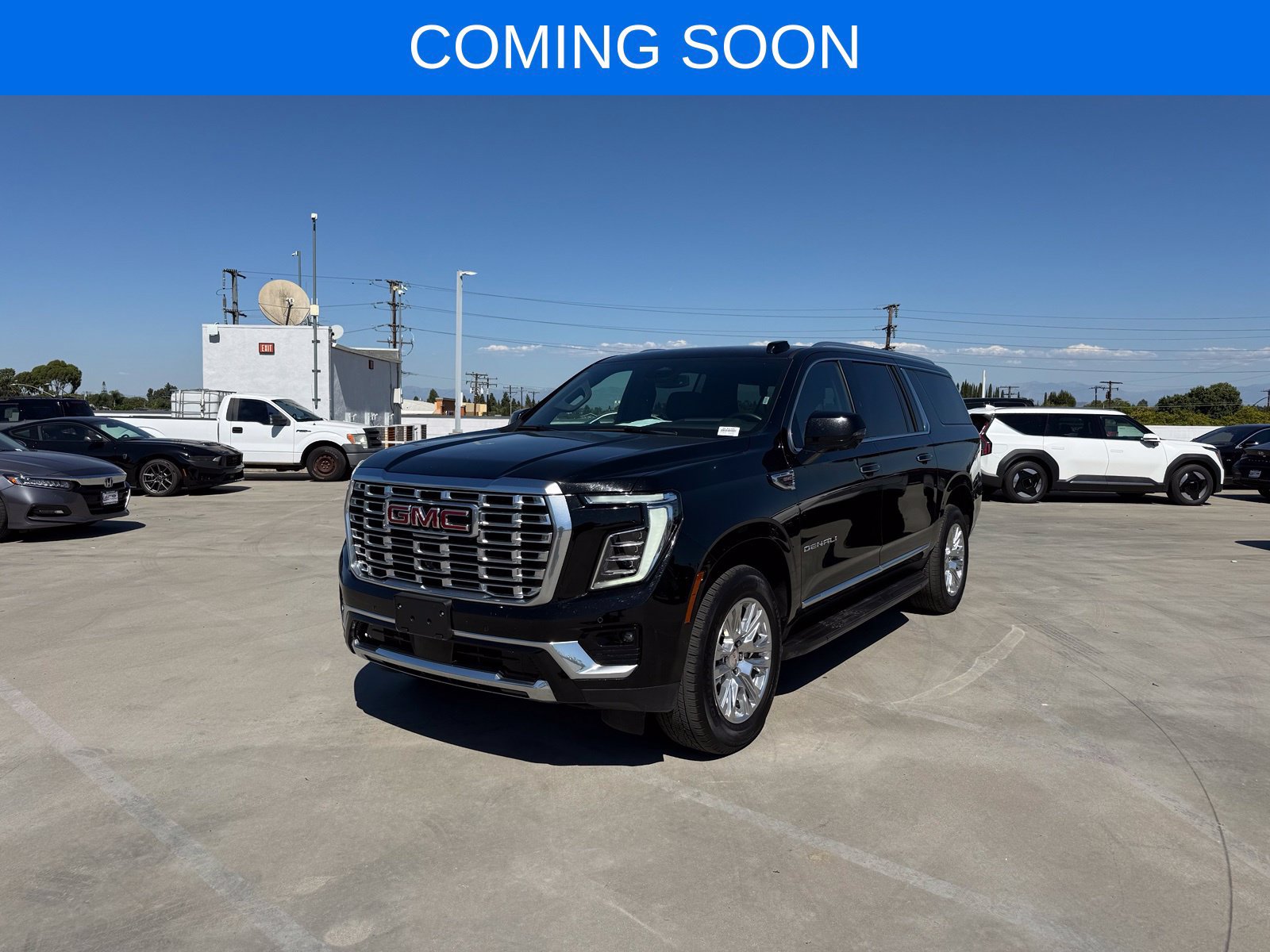 Used 2025 GMC Yukon XL Denali AWD/4WD image 1