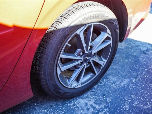 Certified 2023 Kia Forte LXS w/ LXS Technology Package image 12