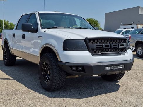 Used 2004 Ford F150 Lariat RWD image 1