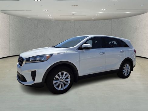 Used 2020 Kia Sorento LX image 7