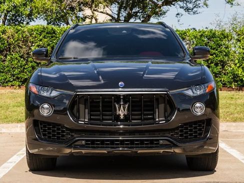 Used 2017 Maserati Levante S AWD/4WD image 13