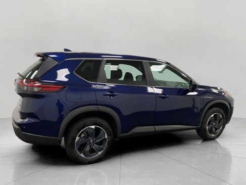 Certified 2025 Nissan Rogue SV AWD/4WD image 2