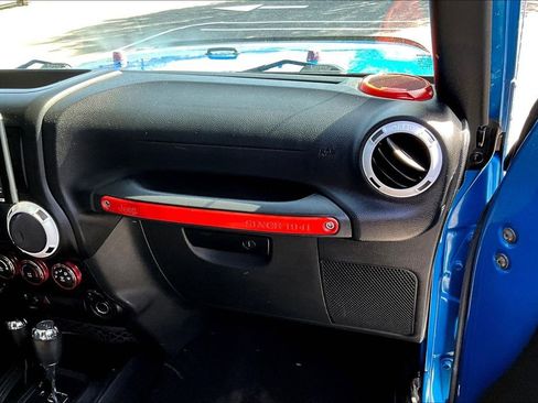 Used 2016 Jeep Wrangler Unlimited Sport w/ Quick Order Package 24S image 12