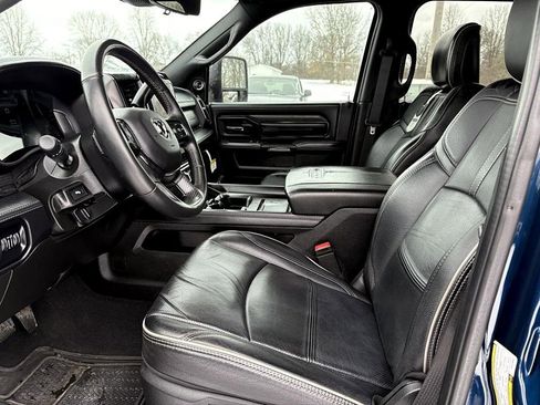 Used 2023 RAM 3500 Limited image 7