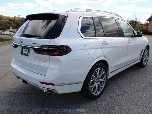 New 2026 BMW X7 xDrive40i image 8