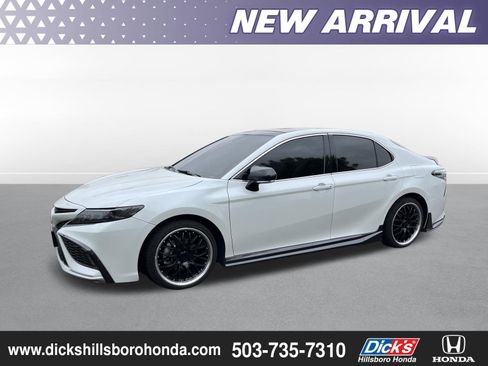 Used 2022 Toyota Camry XSE w/ Navigation Package AWD/4WD image 1