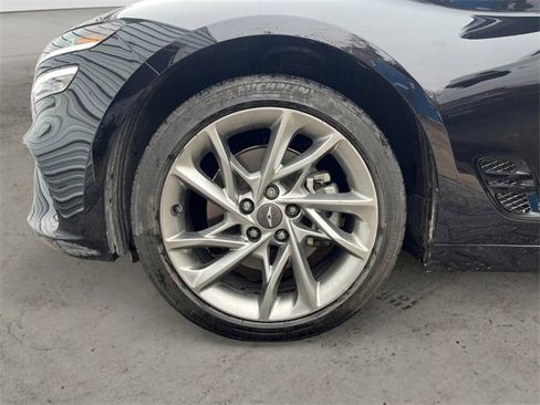 Used 2022 Genesis G70 2.0T image 15