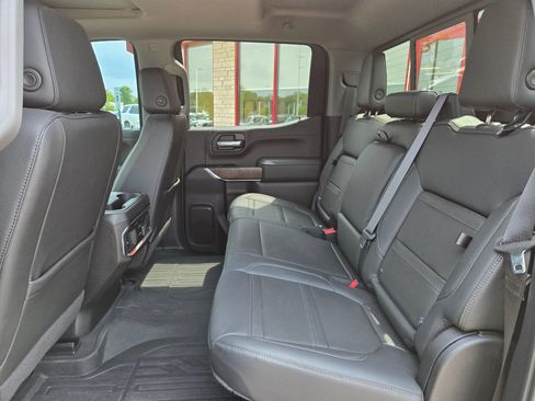 Used 2022 GMC Sierra 1500 Denali w/ Denali Premium Package AWD/4WD image 10