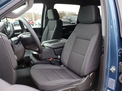 Used 2024 Chevrolet Silverado 2500 Custom w/ Custom Value Package image 14