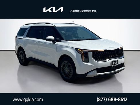 New 2026 Kia Carnival EX FWD image 1