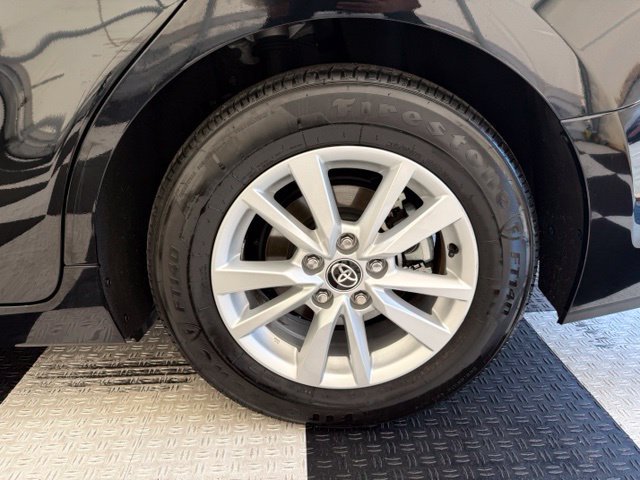 Used 2025 Toyota Camry LE FWD image 9