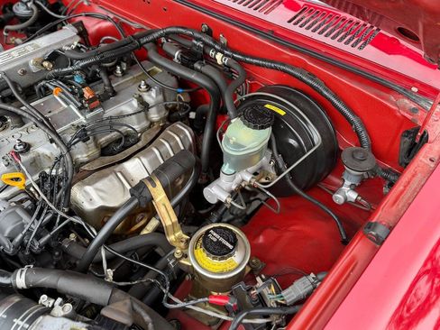 Used 1993 Toyota Pickup Deluxe AWD/4WD image 38